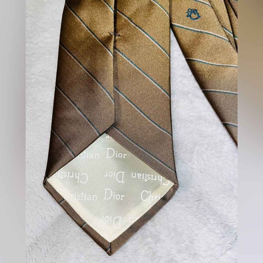 Christian Dior Silk Blend Designer Tie - Picture 4 of 8